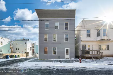 11 Church St, Cohoes, NY 12047