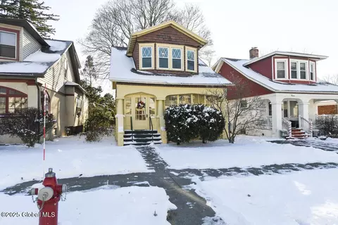 18 Cleveland St, Albany, NY 12206