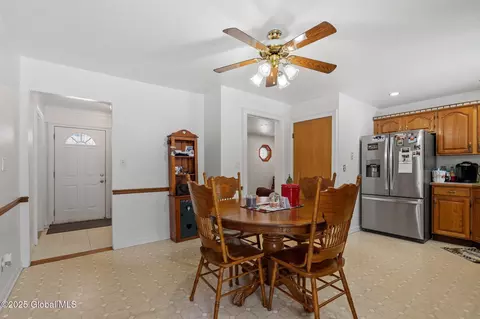 3084 E Lydius St, Schenectady, NY 12303 photo 8