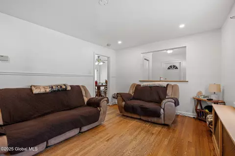 3084 E Lydius St, Schenectady, NY 12303 photo 18
