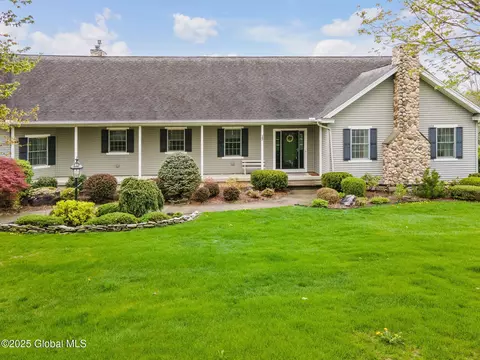 167 Chestnut Ridge Rd, Queensbury, NY 12804