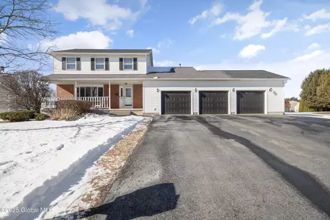 403 Glenmist Ct, Rotterdam, NY 12306