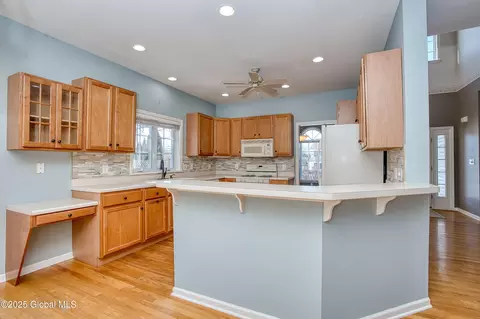 31 Grafton Rd, Glenmont, NY 12077 photo 7