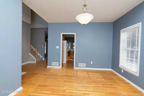 31 Grafton Rd, Glenmont, NY 12077 photo 6