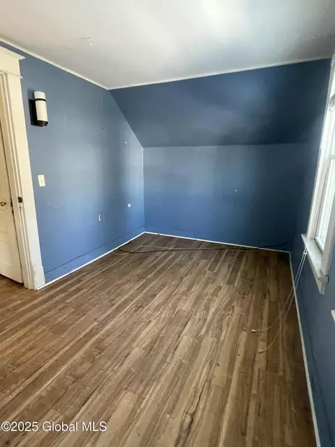 Bedroom - 40 Lorraine Ave, Schenectady, NY 12304 photo 3 of 4
