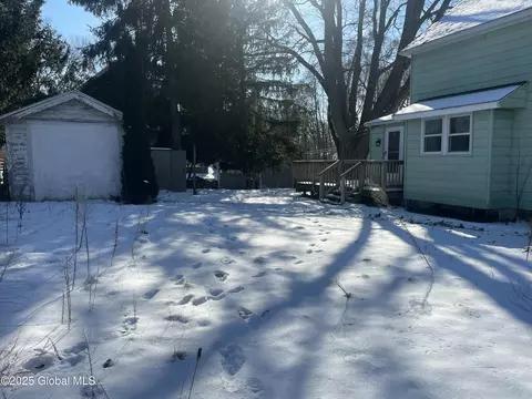 Exterior - 40 Lorraine Ave, Schenectady, NY 12304 photo 2 of 3