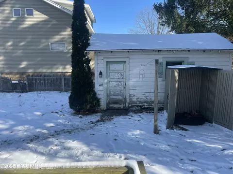Exterior - 40 Lorraine Ave, Schenectady, NY 12304 photo 3 of 3