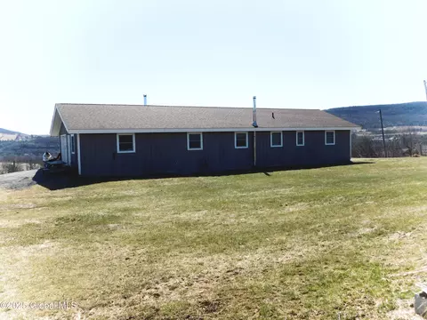 Exterior - 449 Caverns Rd, Howes Cave, NY 12092 photo 2 of 6