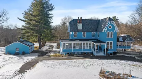 Exterior - 111 Read Rd, Glenmont, NY 12077 photo 13 of 14