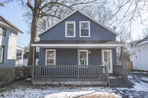 37 Sanford St, Glens Falls, NY 12801