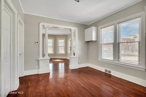 827 Strong St, Schenectady, NY 12307 photo 8
