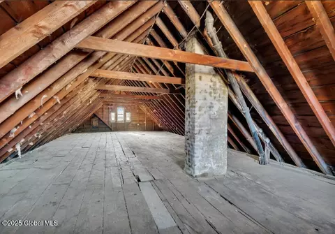 827 Strong St, Schenectady, NY 12307 photo 19