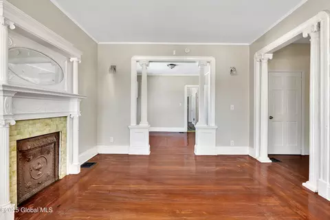 827 Strong St, Schenectady, NY 12307 photo 5