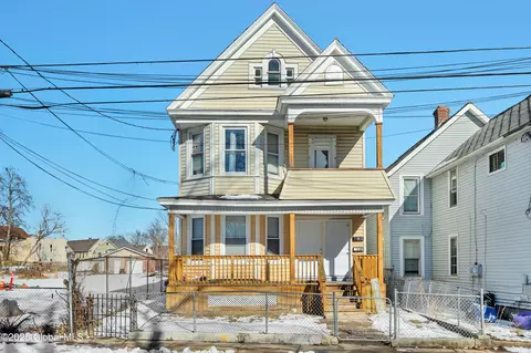 827 Strong St, Schenectady, NY 12307