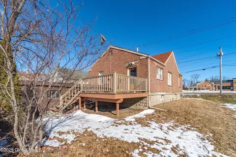 Exterior - 2054 State St, Schenectady, NY 12304 photo 5 of 10