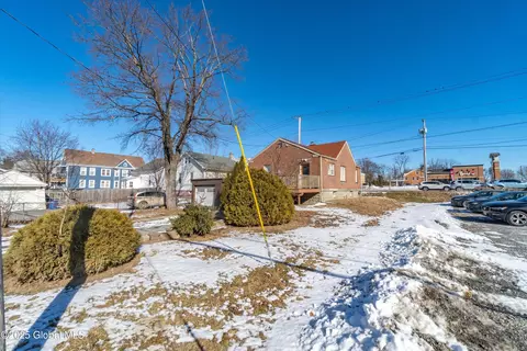 Exterior - 2054 State St, Schenectady, NY 12304 photo 8 of 10