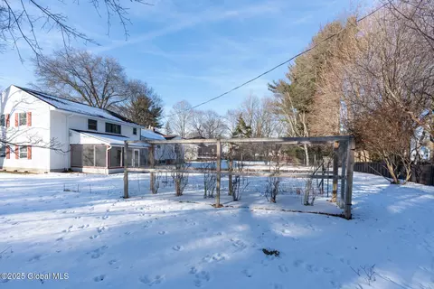 Exterior - 8 Compton Pl, Schenectady, NY 12302 photo 3 of 4