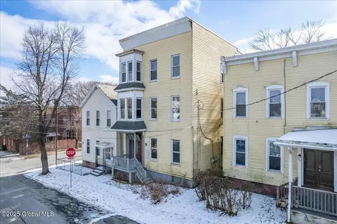 18 George St, Cohoes, NY 12047