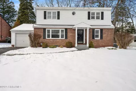1529 Barclay Pl, Schenectady, NY 12309