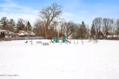 1529 Barclay Pl, Schenectady, NY 12309 photo 45