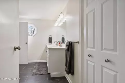 1529 Barclay Pl, Schenectady, NY 12309 photo 35