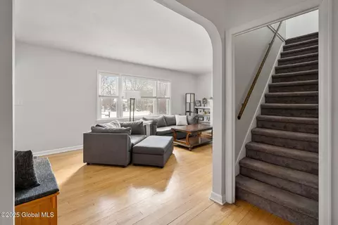 1529 Barclay Pl, Schenectady, NY 12309 photo 7