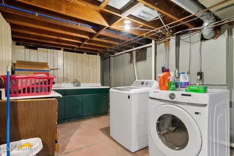 1529 Barclay Pl, Schenectady, NY 12309 photo 40