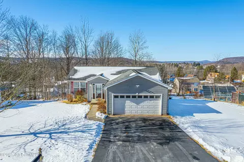 6 Marc Dr, Hoosick Falls, NY 12090