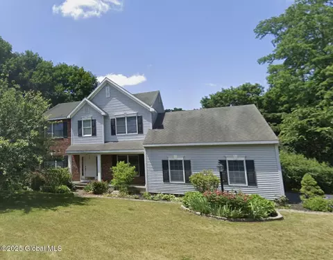 43 Cherryvale Blvd, Slingerlands, NY 12159