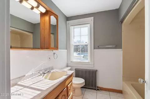 Bath - 309 Elsmere Ave, Delmar, NY 12054 photo 1 of 3