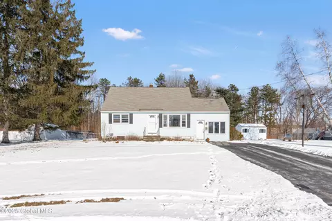 29 Velina Dr, Albany, NY 12203