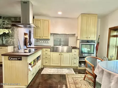 17 Oak St, Champlain, NY 12919 photo 4