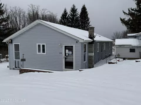 109 Sellick Rd, Schoharie, NY 12157