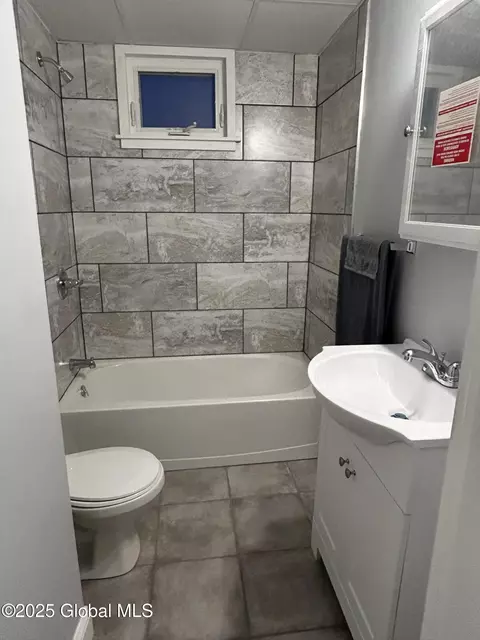 19 Elbert St, Schenectady, NY 12304 photo 7