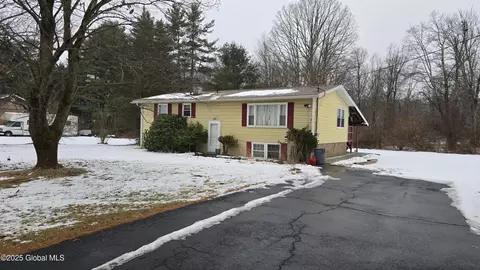 268 Maple Ave, Selkirk, NY 12158