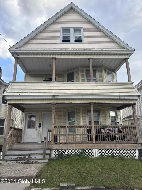1038 Bridge St, Schenectady, NY 12303