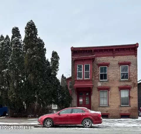 541 5th Ave, Troy, NY 12182