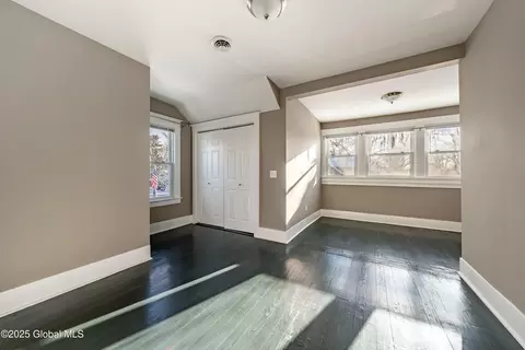 24 Larkin St, Schenectady, NY 12302 photo 16