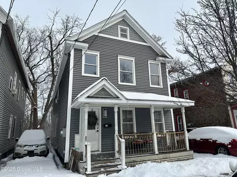 111 Victory Ave, Schenectady, NY 12307