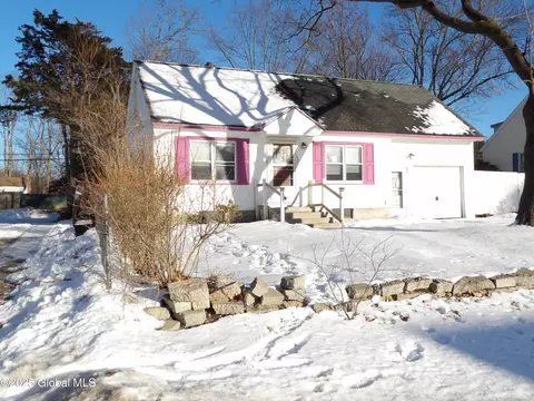130 Polsin Dr, Schenectady, NY 12303