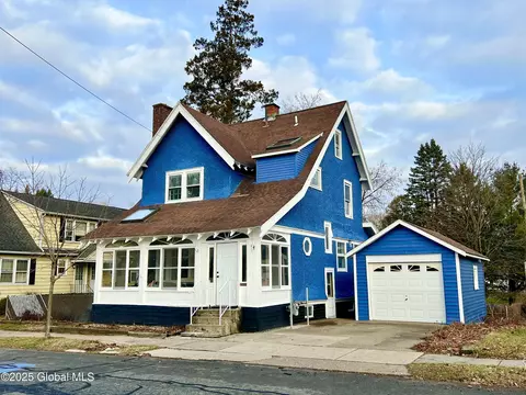 1067 Van Velsen St, Schenectady, NY 12303