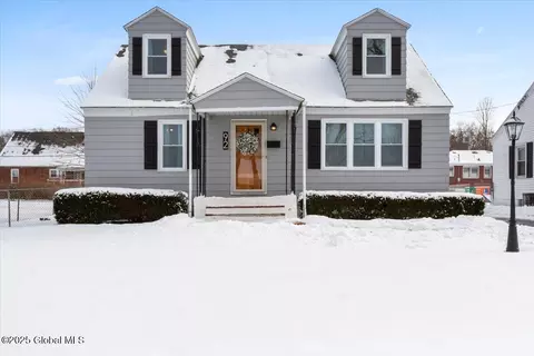 92 Lakeview Ave, Rensselaer, NY 12144