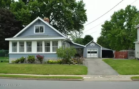 128 6th St, Scotia, NY 12302