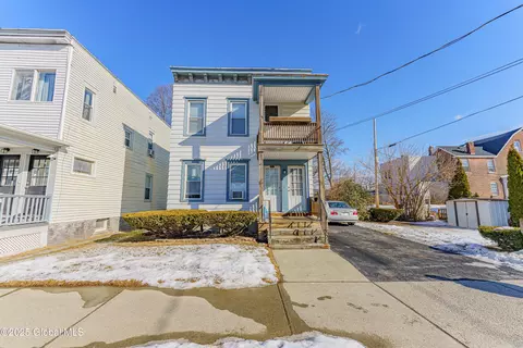 33 Lincoln Ave, Albany, NY 12206
