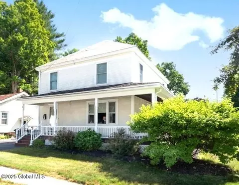 4 Lincoln St, Hudson Falls, NY 12839