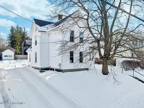 464 N Main St, Gloversville, NY 12078