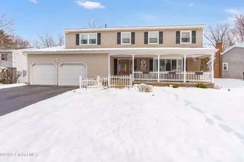 61 Cascade Ter, Niskayuna, NY 12309