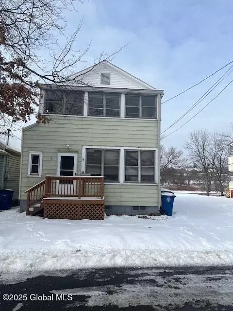 26 1st St, Cohoes, NY 12047