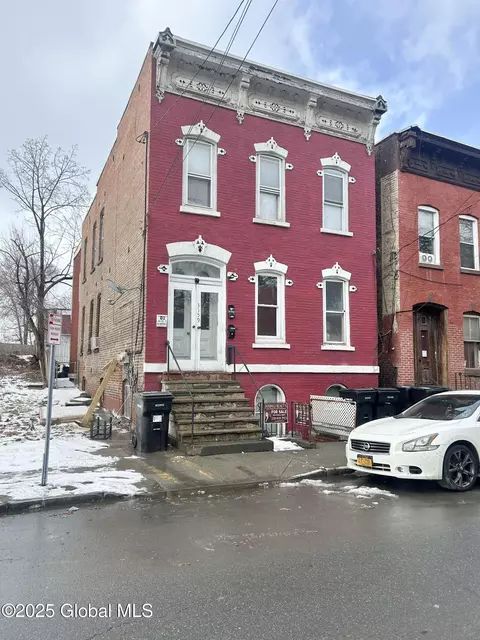 3159 6th Ave, Troy, NY 12180