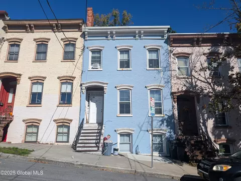 21 Myrtle Ave, Albany, NY 12202